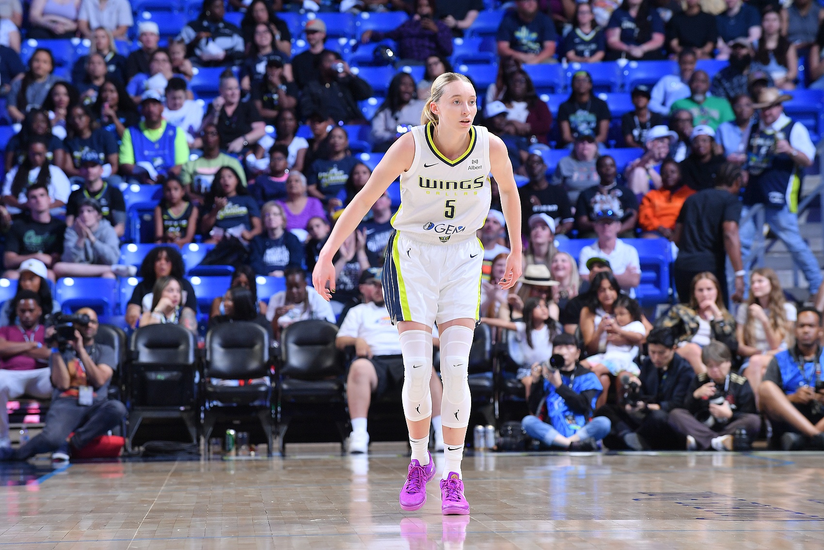 状元佩奇新秀赛季表现:场均19.1分5.3助 爆砍44分WNBA本赛季最高