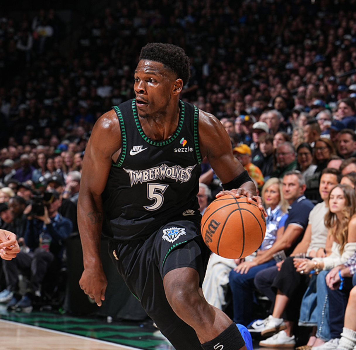 开云-逆转！多森姆43+4，约基奇24+15+9，NBA巨星伤退，季后赛走势巨变